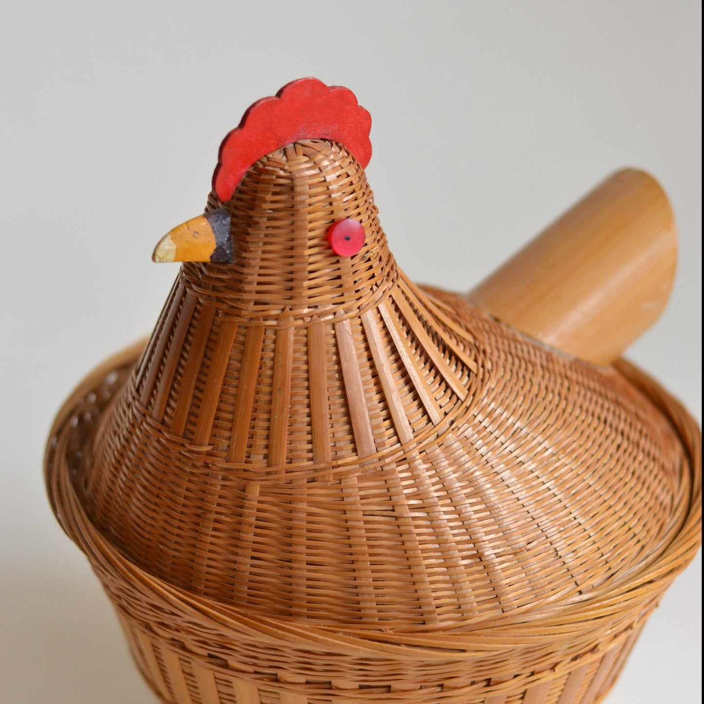 Wicker Rooster Basket with Lid