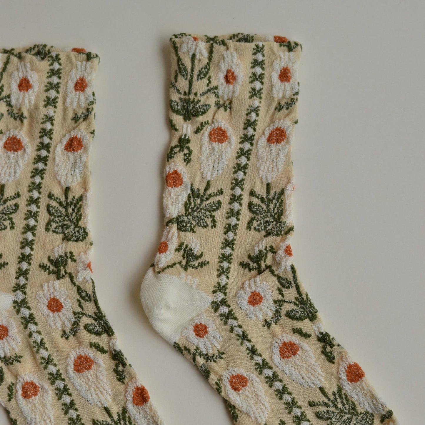 Fall Socks | Cream Daisy