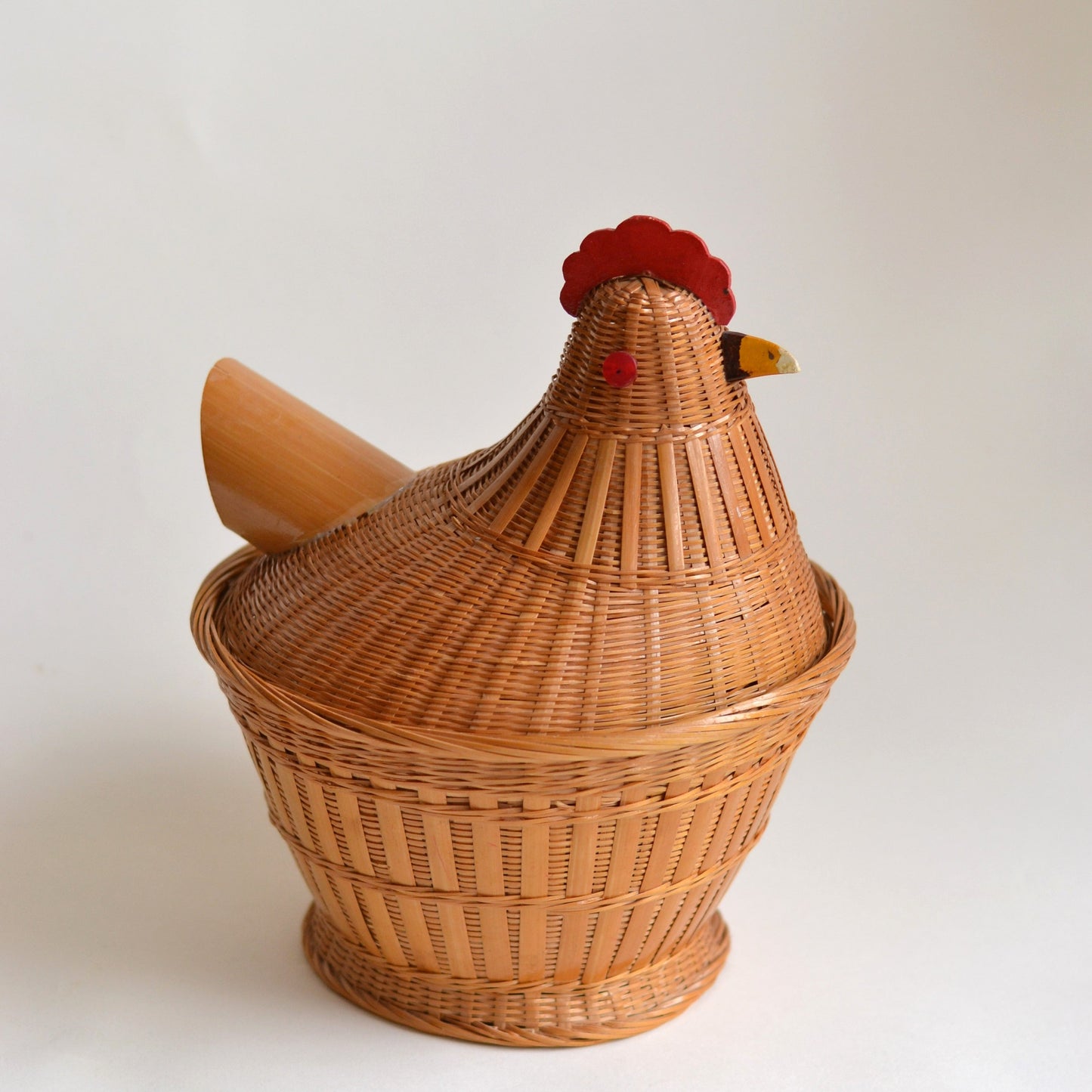 Wicker Rooster Basket with Lid