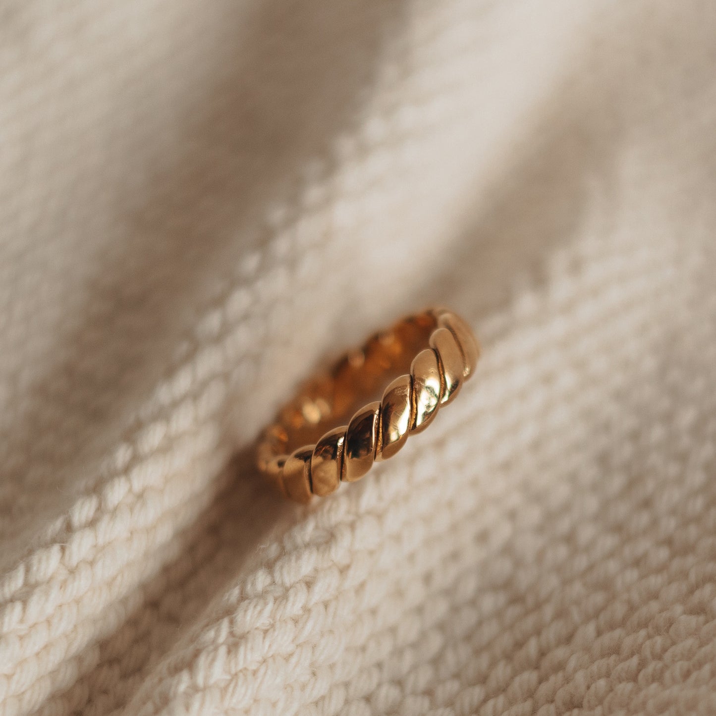 MAIQ | Twisted Stacking Ring