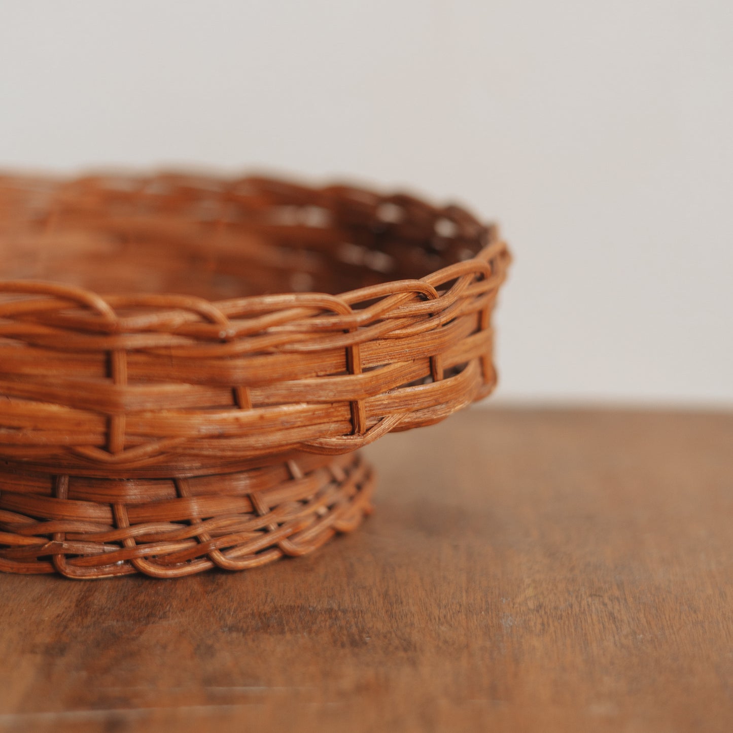 Wicker Pedestal Bowl With Wooden Bottom