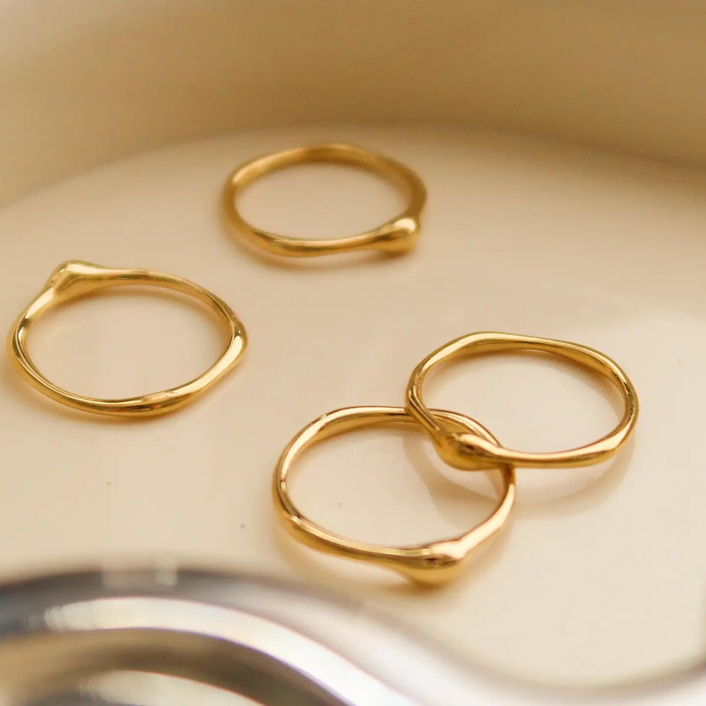 MAIQ | Minimalistic Band Ring