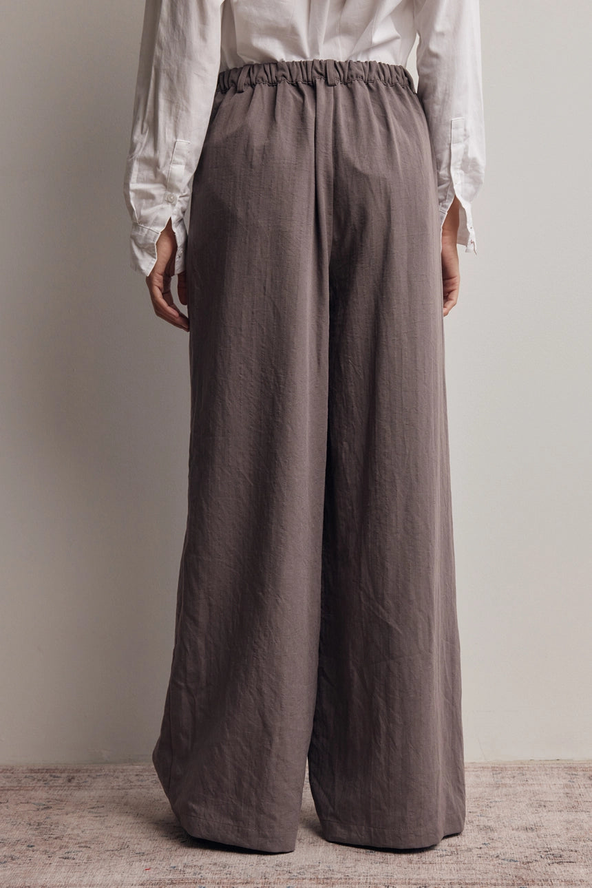 Pleated Wide Leg Woven Pant