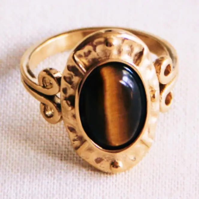 Bazou | Statement Ring with Oval Stone