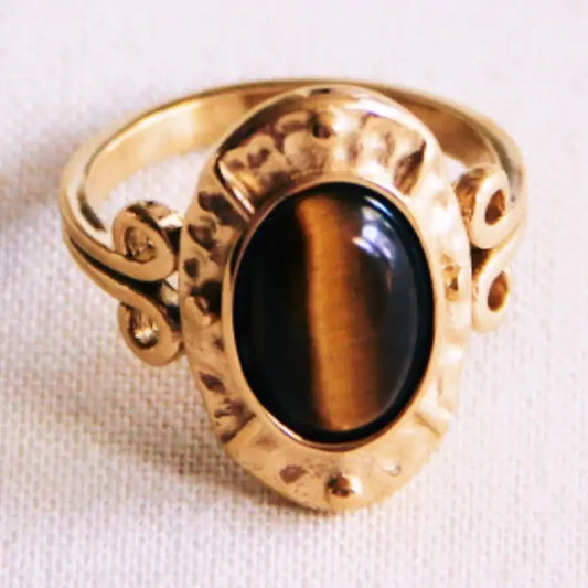 Bazou | Statement Ring with Oval Stone