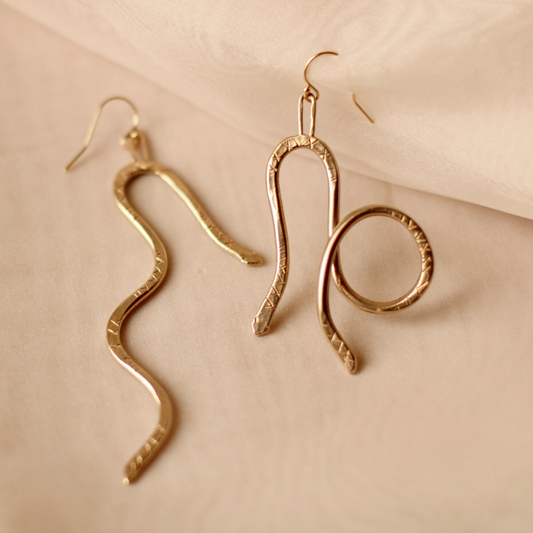 Cire’ Alexandria | Mismatched Snake Earrings