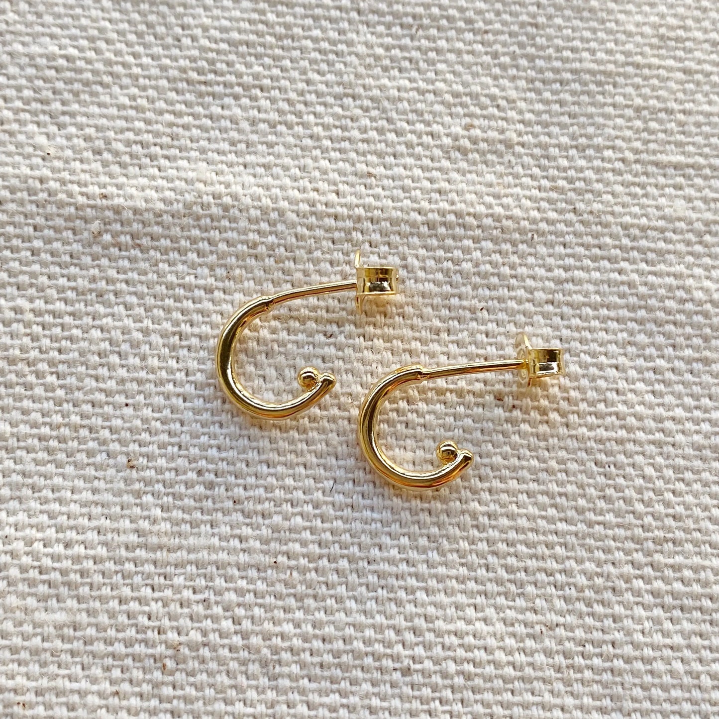 Goldfi | Tiny C hoop earring with stopper ball, gold platted
